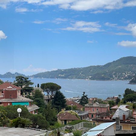 Val Di Sole 19-Iii Piano- Vista Mare- Vista Collina-Wifi 100Mg-Aria Condizionata In Tutte Le Stanze -L'Appartamento E' Stato Completamente Rinnovato Nel 2023 Rapallo Bagian luar foto