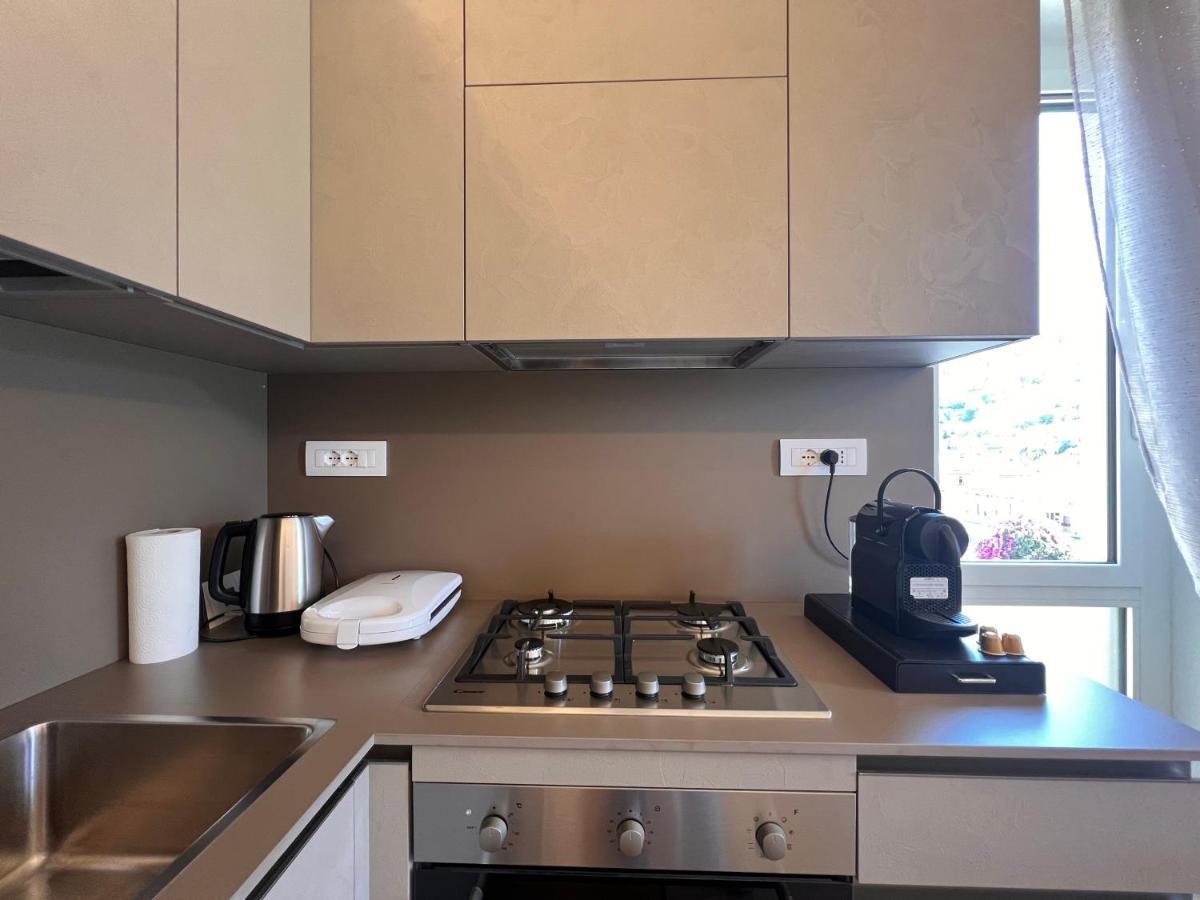 Val Di Sole 19-Iii Piano- Vista Mare- Vista Collina-Wifi 100Mg-Aria Condizionata In Tutte Le Stanze -L'Appartamento E' Stato Completamente Rinnovato Nel 2023 Rapallo Bagian luar foto