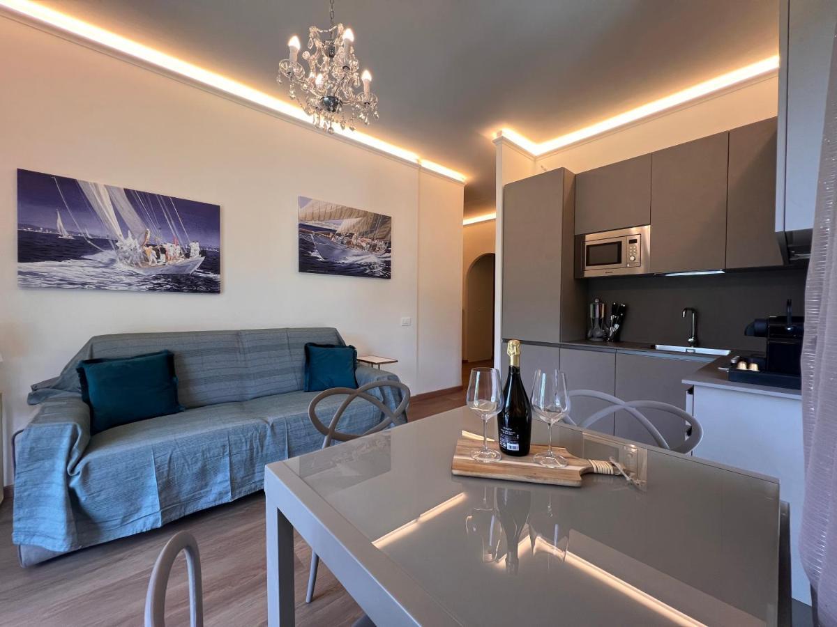 Val Di Sole 19-Iii Piano- Vista Mare- Vista Collina-Wifi 100Mg-Aria Condizionata In Tutte Le Stanze -L'Appartamento E' Stato Completamente Rinnovato Nel 2023 Rapallo Bagian luar foto