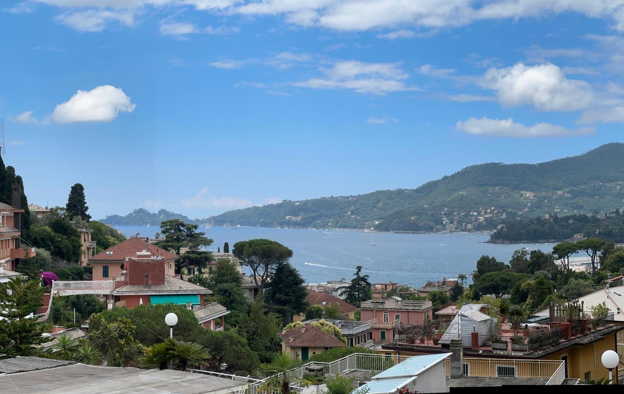 Val Di Sole 19-Iii Piano- Vista Mare- Vista Collina-Wifi 100Mg-Aria Condizionata In Tutte Le Stanze -L'Appartamento E' Stato Completamente Rinnovato Nel 2023 Rapallo Bagian luar foto